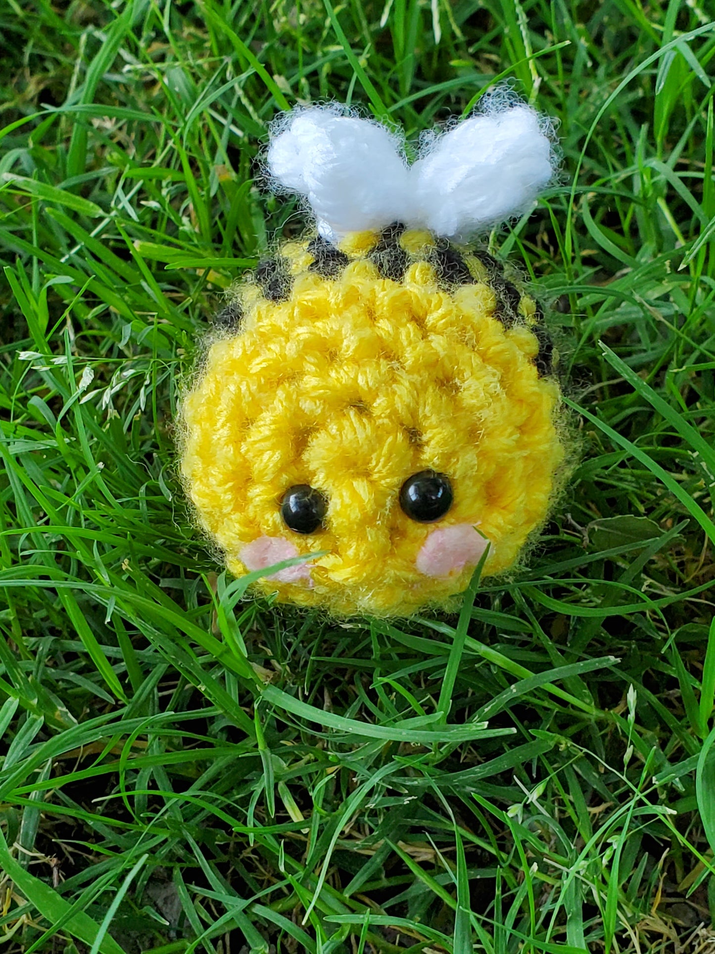 Crochet bee