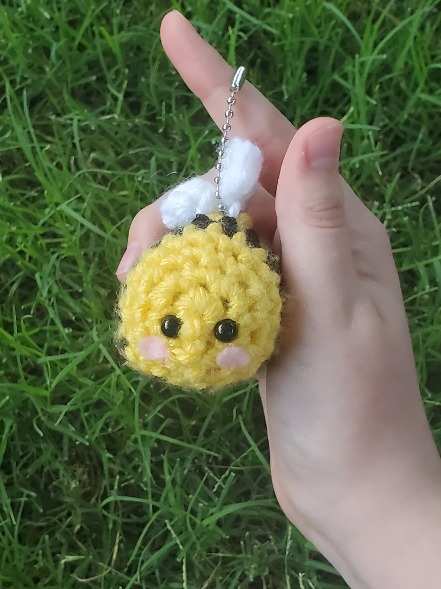 Crochet bee