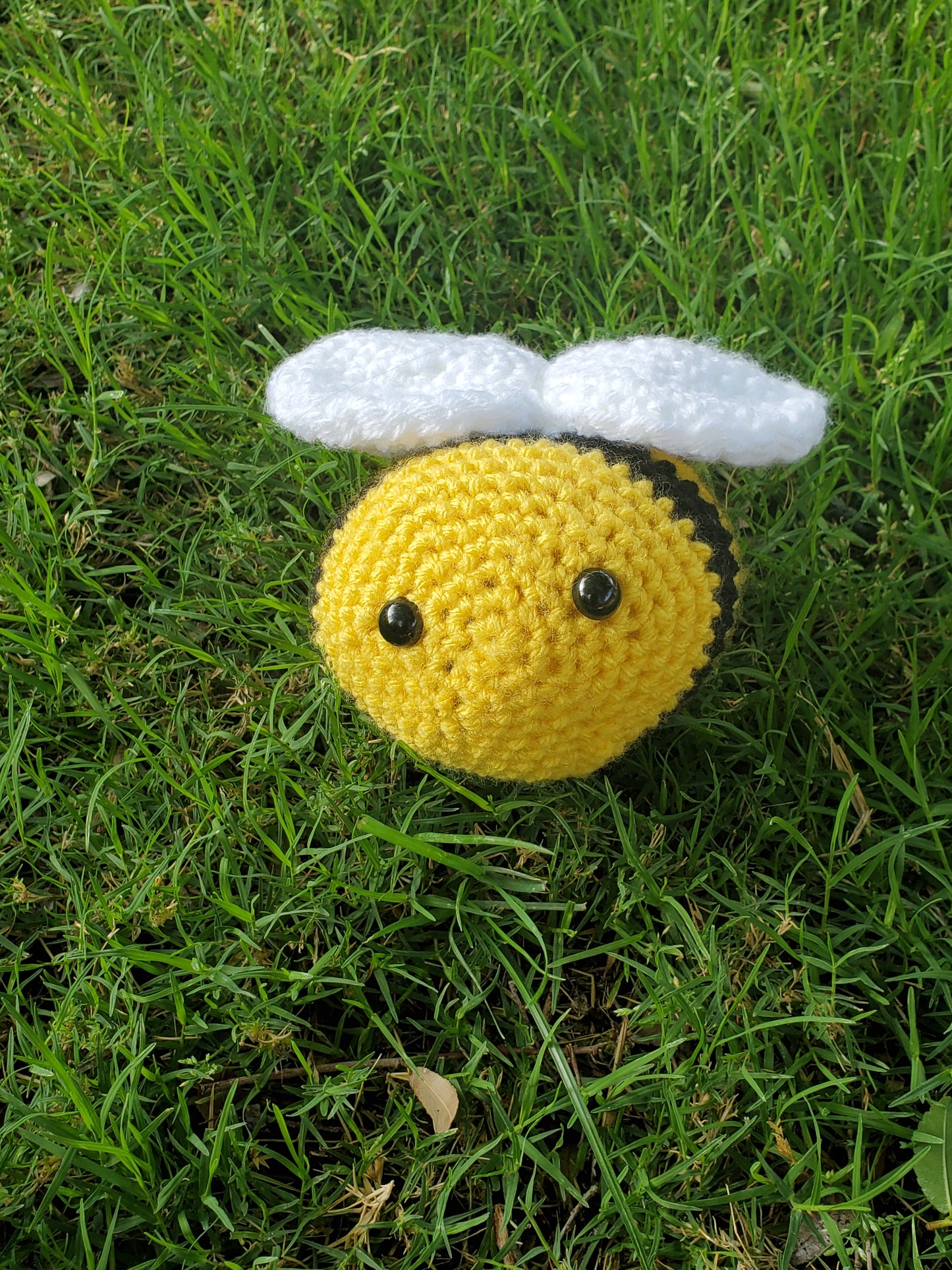 Crochet bee